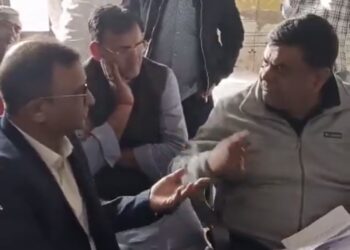 वन मंत्री संजय शर्मा और कलेक्टर के बीच जबरदस्त बहस हुई है…देखिए VIDEO