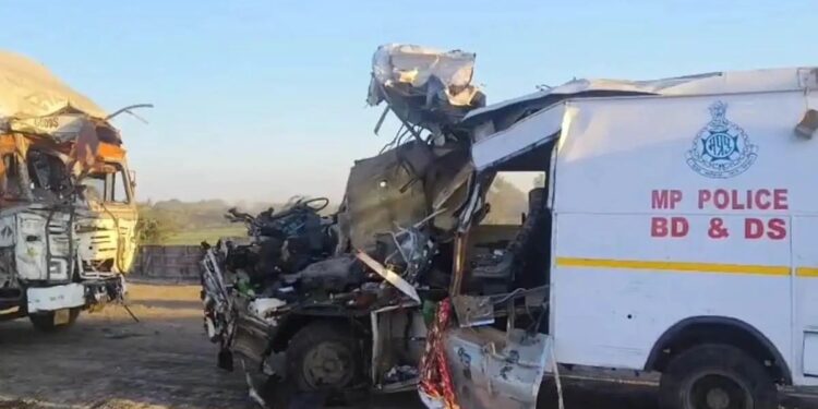 सागर में दर्दनाक सड़क हादसा: बीडीएस के 4 जवान शहीद, 1 गंभीर घायल