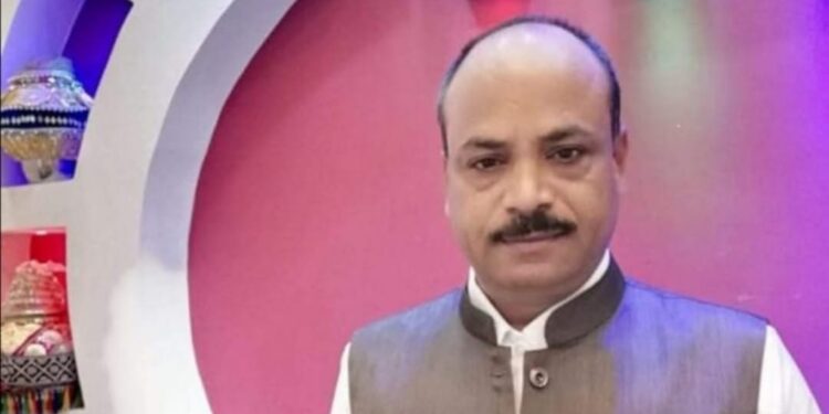 *समाजसेवी रिंकू रितेश चौरसिया ने रचा इतिहास: 2100 यूनिट रक्तदान कराकर बचाई हजारों जिंदगियां*