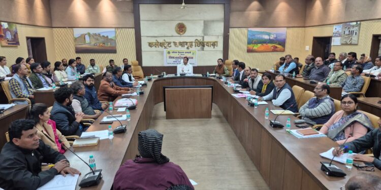 उर्वरक वितरण की नवीन ई – विकास प्रणाली के संबंध में जिला स्तरीय प्रशिक्षण संपन्न* *अब जिले के किसानों को भी बिना लाइन के ई – टोकन के माध्यम से मिलेगी उर्वरक* 15 जनवरी 2026 से जिले में उर्वरक वितरण हेतु नवीन ई – विकास प्रणाली प्रारंभ होगी