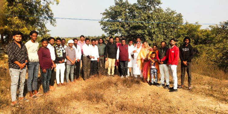 संविधान एकता ब्लॉक संघ रीठी ने वनभोज के साथ मनाया नूतनवर्ष दी सभी की शुभकामनाएं,,,,,