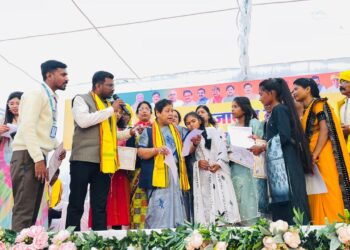 *छिंदवाड़ा : जनजातीय परिचय महोत्सव में 200 से अधिक युवक-युवतियां शामिल, सामूहिक विवाह आयोजन पर बनी सहमति*  *“आदिवासी समाज का उत्थान ही मेरी प्राथमिकता” — महापौर विक्रम अहके*