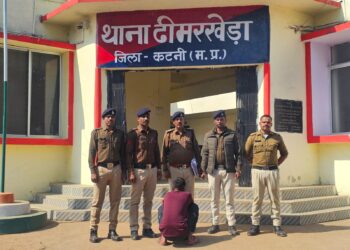 🔴 कटनी पुलिस की बड़ी कामयाबी: हनुमान मंदिर चोरी का खुलासा, 4 चांदी के मुकुट बरामद, आरोपी गिरफ्तार