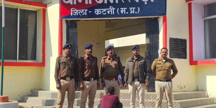 🔴 कटनी पुलिस की बड़ी कामयाबी: हनुमान मंदिर चोरी का खुलासा, 4 चांदी के मुकुट बरामद, आरोपी गिरफ्तार