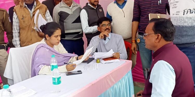 रीठी स्वास्थ्य विभाग की अनियमितताओं पर जनसुनवाई में उठा मामला,जिला पंचायत सदस्य और प्रभारी जनपद अध्यक्ष ने की शिकायत,,,