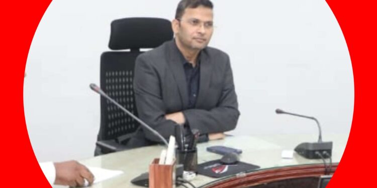 कटनी अमानक दूध और पनीर बेचने पर प्रशासन सख्त, डेयरी सील व जुर्माना