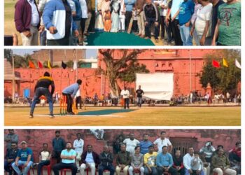 *पत्रकार इलेवन ने पुलिस इलेवन को 6 विकेट से हराकर दर्ज की शानदार जीत*  अमित दुबे ने एक ओवर में लगातार तीन छक्के लगाकर बनाये 26 रन