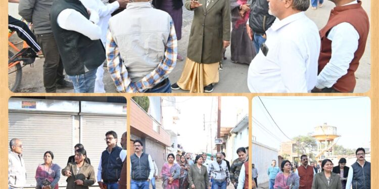 *महापौर सूरी का माधव नगर क्षेत्र में व्यापक निरीक्षण* *निर्माण कार्यों व स्वच्छता व्यवस्था को लेकर अधिकारियों को दिए स्पष्ट निर्देश*