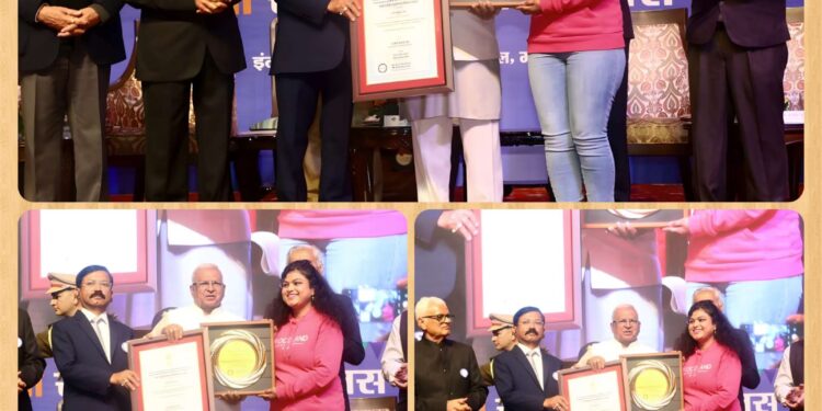 राष्‍ट्रीय मतदाता दिवस पर सारिका घारू का राज्‍य स्‍तरीय सम्‍मान  राज्‍यपाल के हाथों हुआ सारिका घारू का सम्‍मान  मध्यप्रदेश की एकमात्र स्वीप आइकॉन जिन्हें मिला यह गौरव