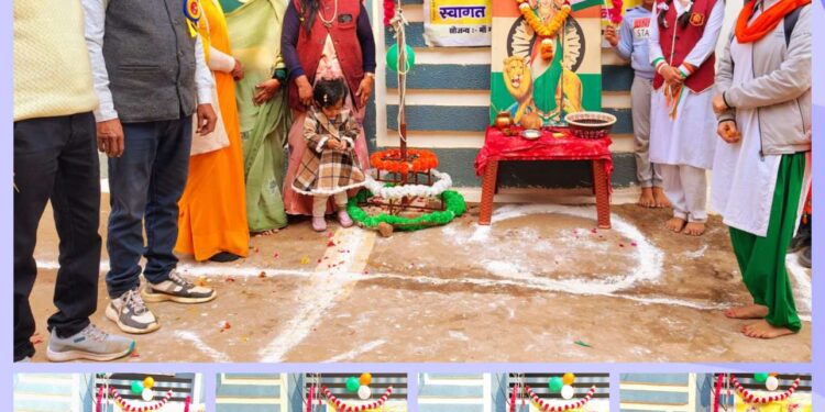 🇮🇳 नन्ही बेटी आरिका तिवारी के करकमलों से फहरा तिरंगा सर्वधर्म समभाव के साथ भव्य 77वां गणतंत्र दिवस कटनी