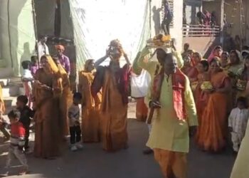 सिलौंडी में श्री मद भागवत कथा की भव्य कलश यात्रा निकाली गई