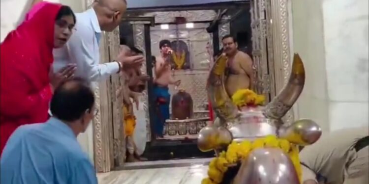 उज्जैन महाकाल भस्म आरती दर्शन करिऐ देखिए VIDEO