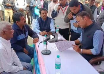 कलेक्टर आशीष तिवारी रीठी पहुंचे, जनसुनवाई में अब तक 12 मामलों का निराकरण
