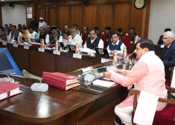 शिक्षकों के लिए चतुर्थ क्रमोन्नत वेतनमान योजना लागू- 322 करोड़ 34 लाख रुपये की स्वीकृति
