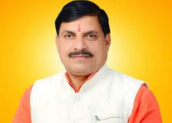 इंदौर के भागीरथपुरा क्षेत्र में दूषित पेयजल से हुई गंभीर घटना को लेकर,अपर आयुक्त रोहित सिसोनिया,प्रभारी अधीक्षण यंत्री संजीव श्रीवास्तव को निलंबित किया गया
