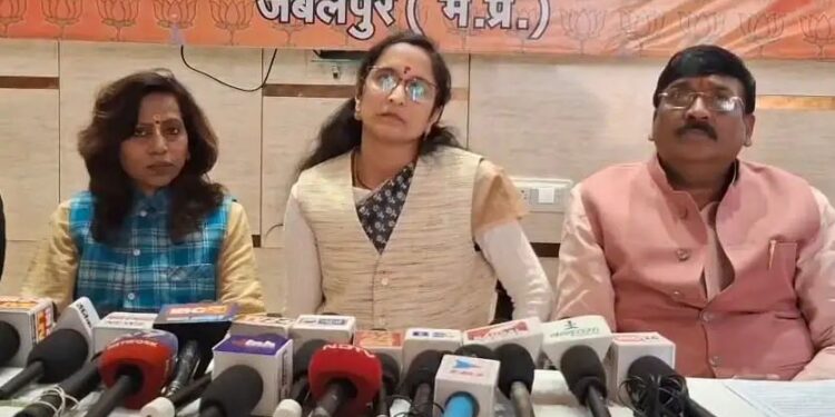 विवादित बयान पर सियासत गरमाई, कांग्रेस विधायक के शब्दों पर BJP का तीखा विरोध