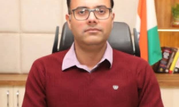 प्रदूषण नियंत्रण बोर्ड की सम्मति व नवीनीकरण के बिना संचालित 10 उद्योगों को बंद करने के दिये गये निर्देश कलेक्टर श्री तिवारी के निर्देश पर हुई कार्यवाही
