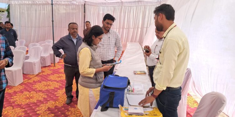 जल सुनवाई के माध्यम से गुणवत्तापूर्ण पेयजल आपूर्ति के निगम प्रशासन के प्रयास जारी    नागरिकों के 13 प्रकरणों पर की गई सुनवाई,  63 जल नमूनों का हुआ परीक्षण