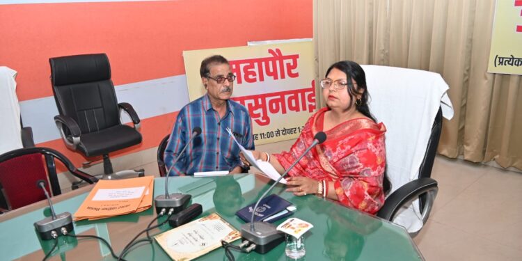 महापौर के निर्देश पर कई मामलों का हुआ तत्काल समाधान