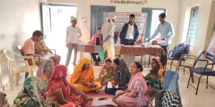 शासकीय कलापथक दल द्वारा ग्राम नरसाला, शिवलालढाना और जरोद में नशा मुक्ति कार्यक्रम आयोजित