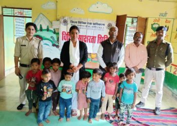 ढीमरखेड़ा की न्यायाधीश पूर्वी तिवारी ने किया स्कूल का निरीक्षण