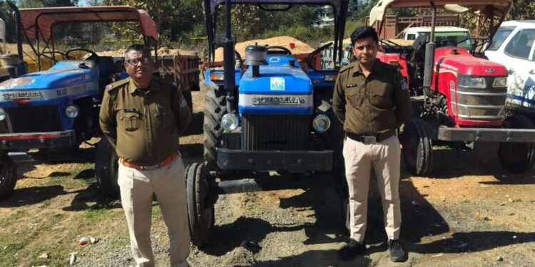 *बरही पुलिस द्वारा अवैध रेत परिवहन करते ट्रैक्टर–ट्रॉली जप्त*।