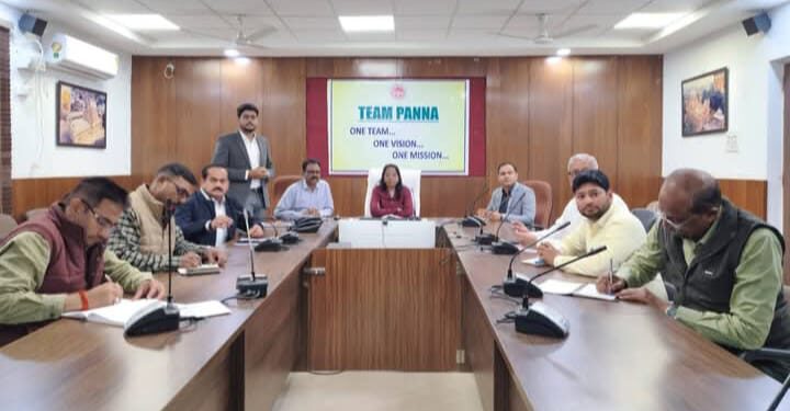 जिले में जनगणना 2027 की प्रारंभिक तैयारियां आरंभ कलेक्टर की अध्यक्षता में हुई समिति की प्रथम बैठक