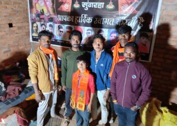 *अज्ञात व्यक्तियों ने गाय को खिलाया विस्फोटक पदार्थ, जबड़ा फटने से गंभीर रूप से घायल, बजरंग दल कार्यकर्त्ताओ नें थाना प्रभारी से क़ी लिखित शिकायत।*