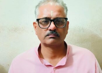 स्वतंत्रता संग्राम सेनानी की संपत्ति पर अवैध निर्माण सहित दुरुपयोग पर न्यायालय से 56 लोगों को जारी हुए नोटिस,क्रिकेट संघ भी शामिल..!प्रथम सिविल न्यायाधीश कनिष्ठ खंड नर्मदापुरम की अदालत ने सुनवाई हेतु वाद ग्राहय कर जारी किए नोटिस..! वीडियो