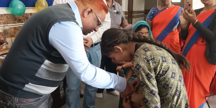 *मुख्य चिकित्सा एवं स्वास्थ्य अधिकारी ने किया दस्तक अभियान का शुभारंभ*