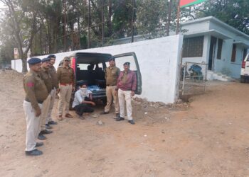 आबकारी टीम ने प्रतिबंधित नर्मदापुरम में स्कॉर्पियो कार सहित 100 पाव देसी शराब के किए जप्त,एक आरोपी सलमान गिरफ्तार.. !