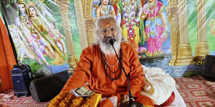 शिकारगंज में संगीतमय श्रीराम कथा का आयोजनः स्वामी हरिशानन्द जी ने शिव-पार्वती विवाह प्रसंग सुनाय