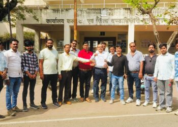 नर्मदापुरम बस एसोसिएशन ने नई परिवहन नीति का किया विरोध,प्रशासन को सौंपा ज्ञापन,मांगे नहीं मानी तो 2 मार्च से अनिश्चितकालीन हड़ताल पर जाएंगे बस ऑपरेटर…वीडियो