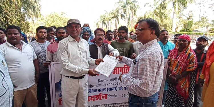 सागर में बारात के दौरान युवक की गोली मारकर हत्या, वंशकार समाज का फूटा गुस्सा कटनी कलेक्टर को सौंपा ज्ञापन