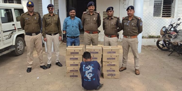 🚔 *बड़वारा पुलिस की बड़ी कार्यवाही — 135 लीटर अवैध देशी शराब जब्त, आरोपी गिरफ्तार*