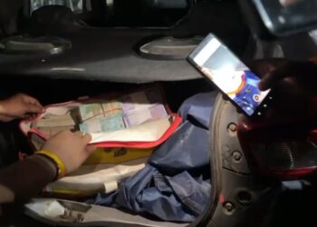 🚨 BREAKING NEWS | VIDEO 🔴 छिंदवाड़ा से नागपुर जा रही कार में 45 लाख कैश बरामद!