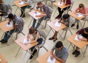 हाई स्कूल और हायर सेकेंडरी परिक्षाओं के लिये फ्लाइंग स्क्वाड गठित.