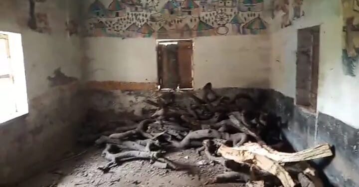 *💥विजयराघवगढ़** *जनपद *पंचायत विजयराघवगढ़ क्षेत्र के *अंतर्गत बम्हंगवा के बाद अब *ग्राम नन्हवारा कला की *प्राथमिक शाला का मामला💥*