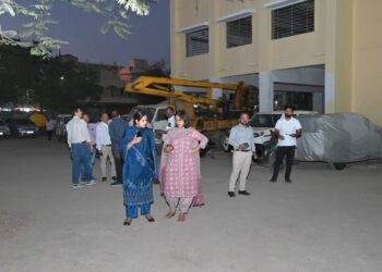 *निगमायुक्त एवं सीईओ जिला पंचायत ने के.सी.एस. स्कूल में निर्माणाधीन जी प्लस टू ई-लाइब्रेरी का किया संयुक्त निरीक्षण*