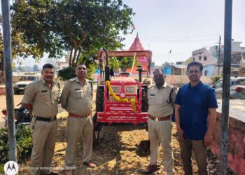 उमरिया पान पुलिस ने अवैध रूप से रेत परिवहन करते मिलने पर ट्रैक्टर ट्राली मय रेत के ज़ब्त