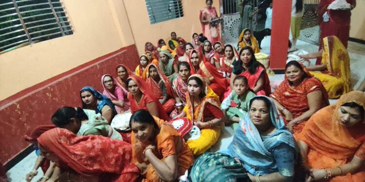 *कर्मचारी कॉलोनी में शीतला माता मंदिर पर श्रद्धा के साथ हुई पूजा-अर्चना,होली का किया गया*शीतलकरण*