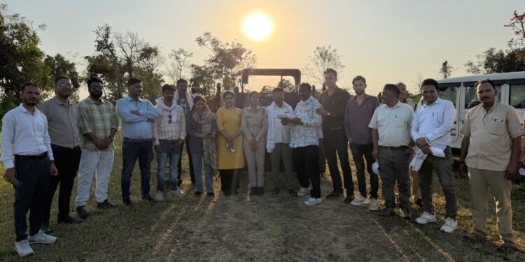 *सरोठ जलाशय में अवैध मोटर पंपों पर प्रशासन की बड़ी कार्रवाई, 12 मोटर जप्त*