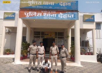 *छिन्दवाडा (थाना देहात) पुलिस द्वारा 20 वर्ष पुराने 02 ईनामी स्थाई वारन्टी को लिया हिरासत में ..*  *30000/- रु. ईनामी वारन्टी आए पुलिस कि गिरफ्त में*