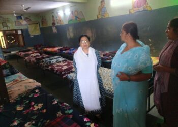 आसरा बाल गृह का निरीक्षण, योजनाओं की प्रगति पर समीक्षा—शत-प्रतिशत लक्ष्य पूर्ति के निर्देश