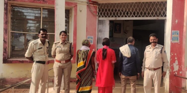 स्लीमनाबाद पुलिस को गुमशुदा नाबालिग बालिका को दस्तयाब करने में सफलता प्राप्त हुईं।