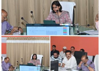 समय सीमा की बैठक में निगमायुक्त ने विभागीय योजनाओं एवं जनहित से जुड़े कार्यों की, की समीक्षा    जल गंगा संवर्धन अभियान की प्रारंभ करें तैयारी, विकास कार्यो में न हो अनावश्यक लेटलतीफी – निगमायुक्त सुश्री परिहार