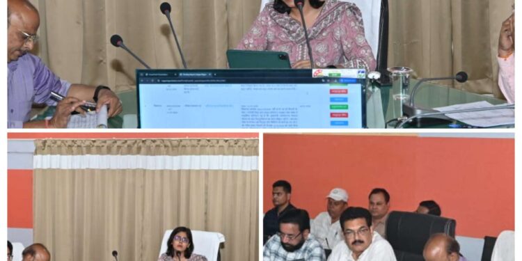 समय सीमा की बैठक में निगमायुक्त ने विभागीय योजनाओं एवं जनहित से जुड़े कार्यों की, की समीक्षा    जल गंगा संवर्धन अभियान की प्रारंभ करें तैयारी, विकास कार्यो में न हो अनावश्यक लेटलतीफी – निगमायुक्त सुश्री परिहार