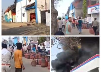 रुई फेक्ट्री में लगी भीषण आग लाखों का माल जलकर खाक