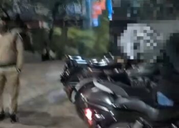 *मॉडिफाइड सायलेंसर लगी बुलेट पर कार्रवाई, चालक पर जुर्माना* देखे VIDEO