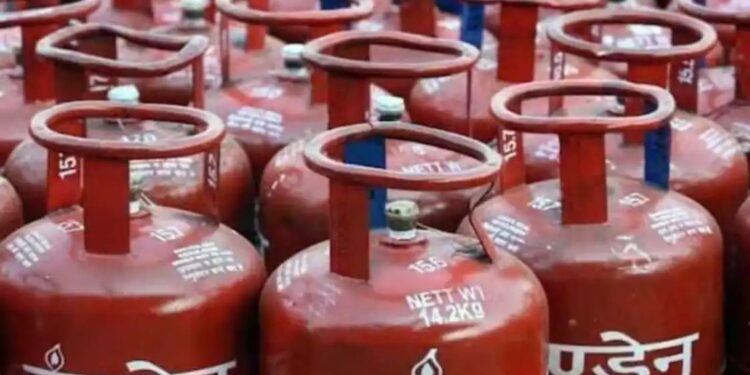अब 35 दिन बाद मिलेगा सिलिंडर, गैस बुकिंग पर फिर आया नया अपडेट, जानें नई शर्तें